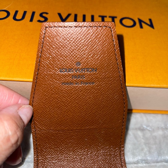 Louis Vuitton preloved cigarette case excellent condition comes with box . - Picture 4 of 10